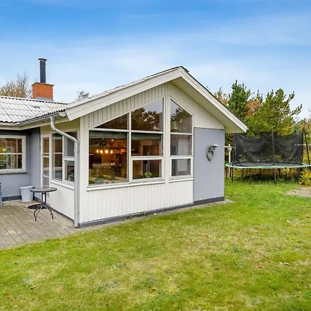 Frido - 500m From The Sea By Interhome