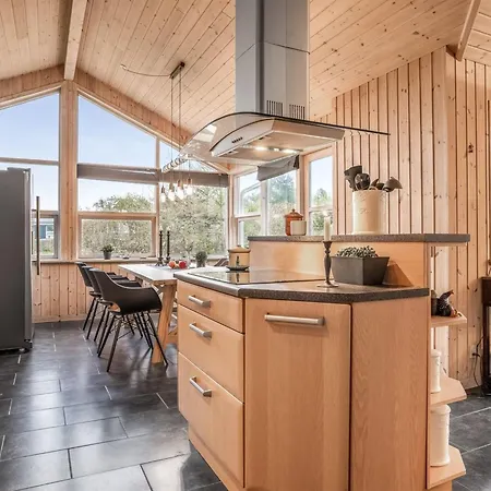 Frido - 500m From The Sea By Interhome Nyaraló